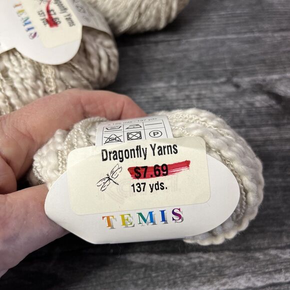 Dragonfly yarn Color Lot 33965  6 Skeins 137 Yards Each (OP) - Picture 2 of 4